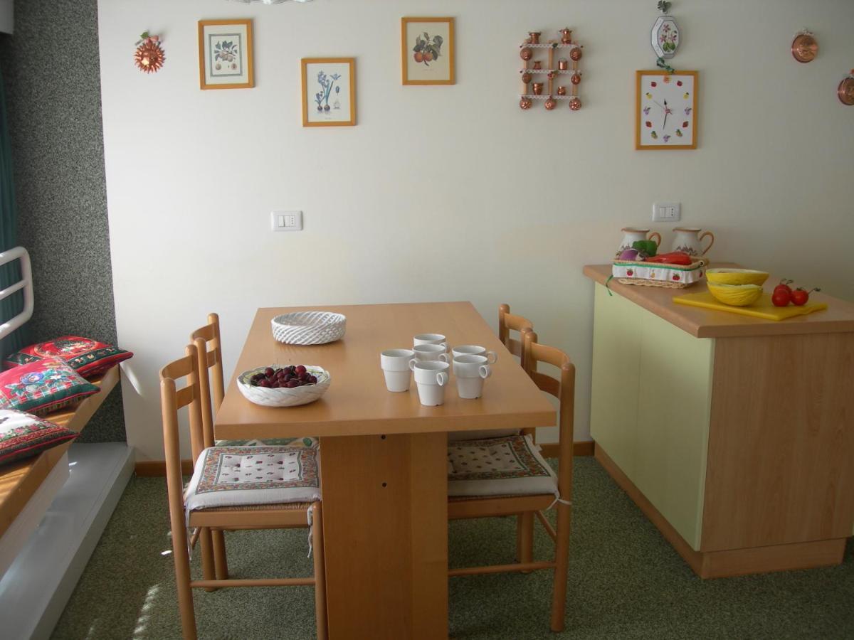 Appartamenti Vacanze Casa -Residence Albare - Check In Vacanze Casa - Marilleva 900 Kültér fotó